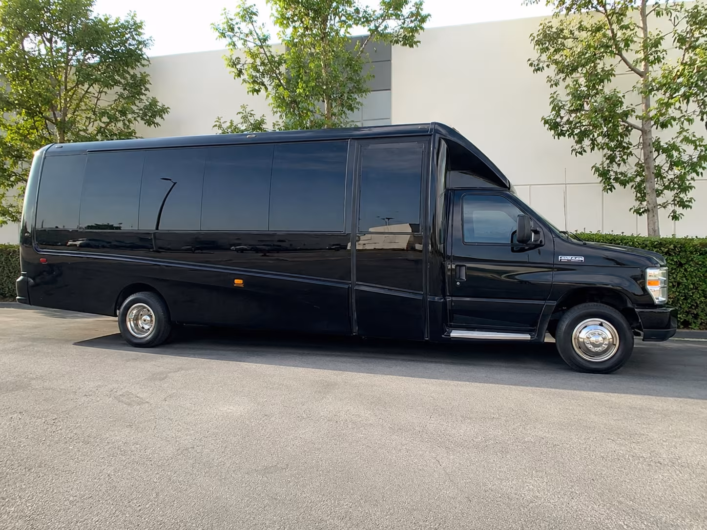 bus rentals for bands performers and touring groups based near tustin