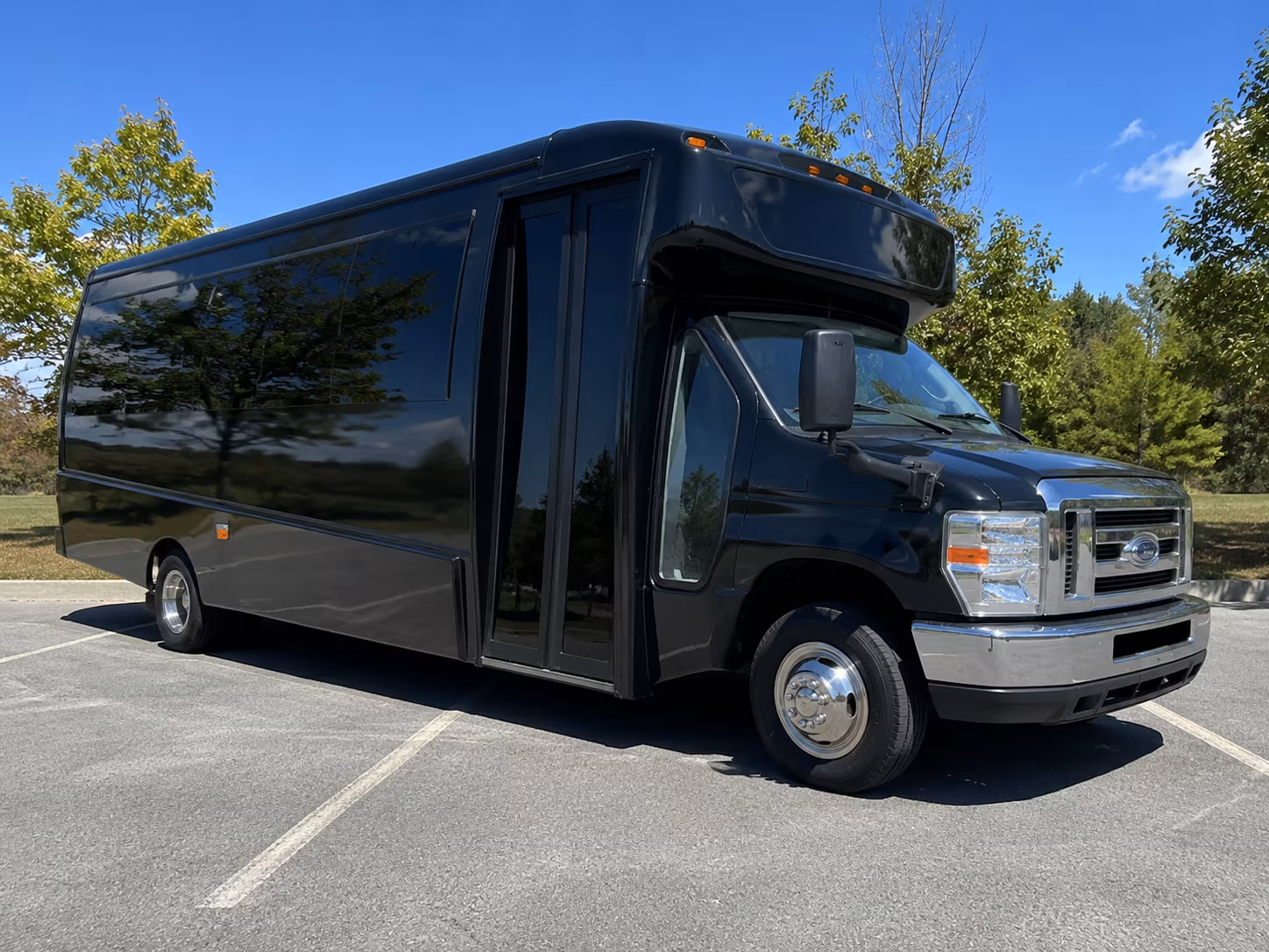buses for tustin school trips to anaheim and disneyland area destinations