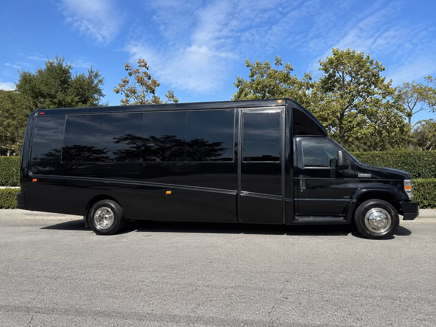 Tustin Wine Tour & Brewery Transportation